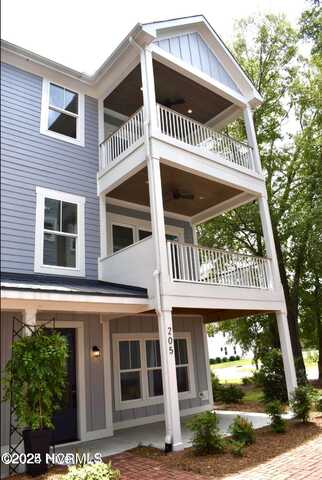 205 Sabal Pond Way, Castle Hayne, NC 28429