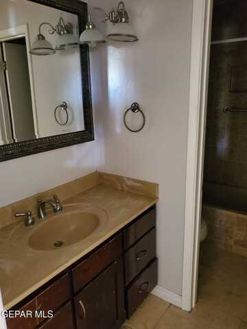 4800 N STANTON Street unit: 9, El Paso, TX 79902