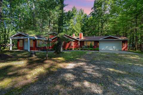 141 Juniper Street, Roscommon, MI 48653