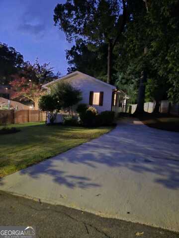 1927 Rogers, Atlanta, GA 30310