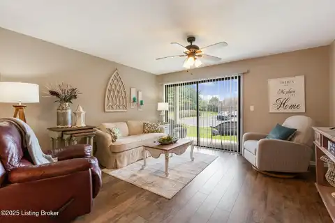 3905 Yardley Ct, Louisville, KY 40299