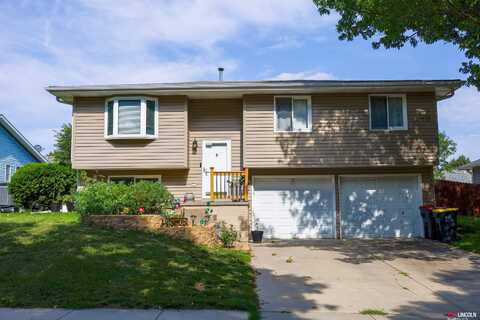 5008 Bunker Hill Road, Lincoln, NE 68521
