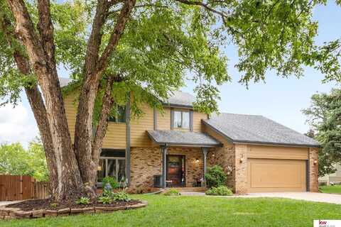 15616 Westchester Circle, Omaha, NE 68118