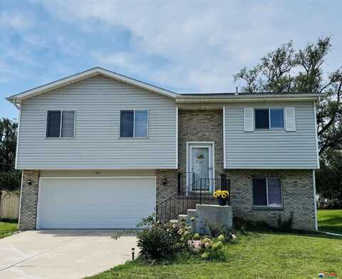 401 NW 16th Street, Lincoln, NE 68528