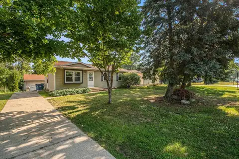 151 Regent Street SE, Kentwood, MI 49548