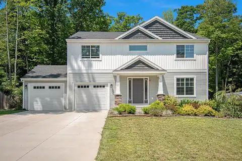 737 W North Hills Court, Newaygo, MI 49337
