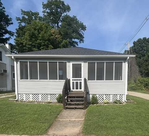 228 S Dean Street, Centreville, MI 49032