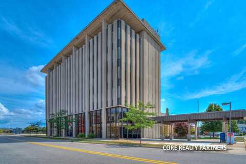 221 W Webster Avenue, Muskegon, MI 49440