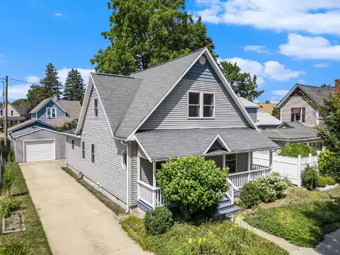 325 Superior Street, South Haven, MI 49090