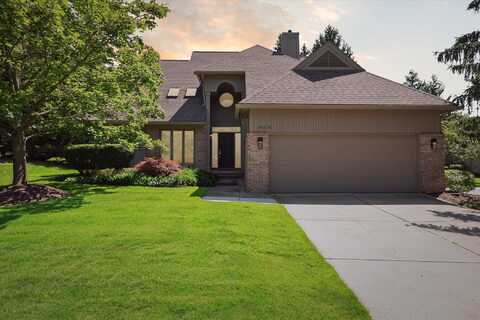 38215 French Pond, Farmington Hills, MI 48331