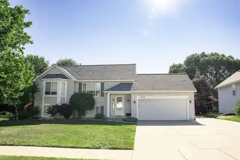 5346 Pinnacle Drive SW, Wyoming, MI 49519