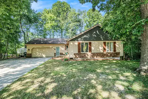 1933 Pinecroft Lane SW, Wyoming, MI 49519