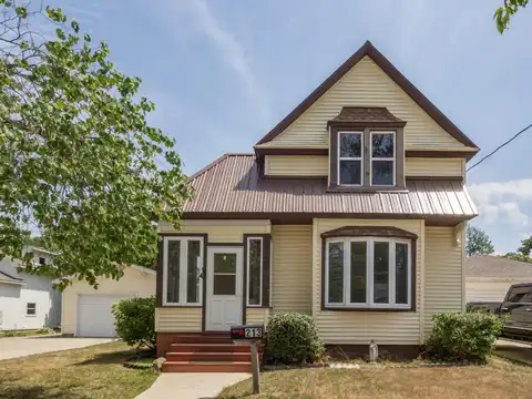 213 Prospect Street, South Haven, MI 49090