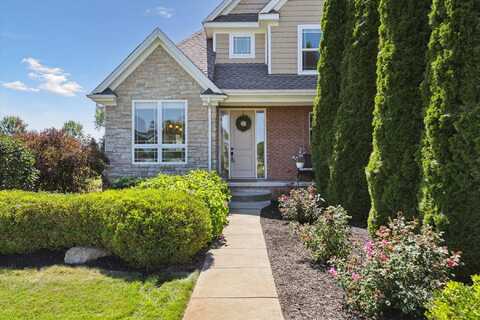 198 W Auburn Trail, Brighton, MI 48114