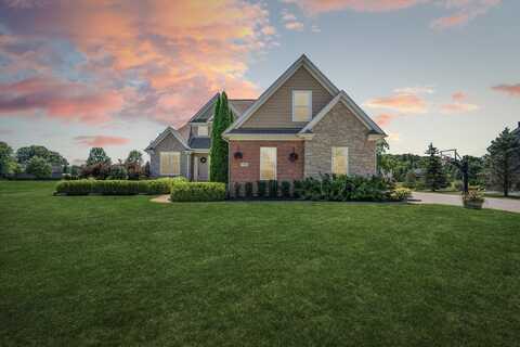 198 W Auburn Trail, Brighton, MI 48114