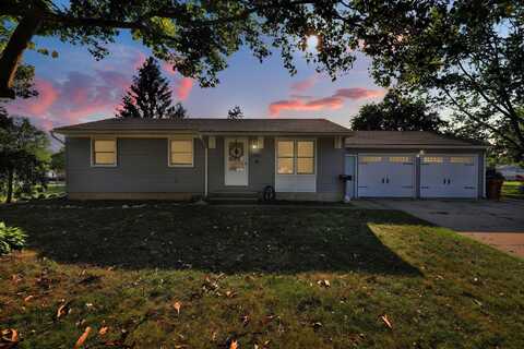 5105 Wallingford Drive NW, Comstock Park, MI 49321