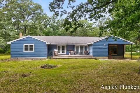 9312 S Oceana Drive, Montague, MI 49437