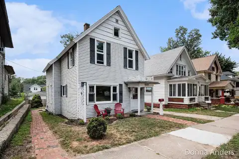 1025 Tamarack Avenue NW, Grand Rapids, MI 49504