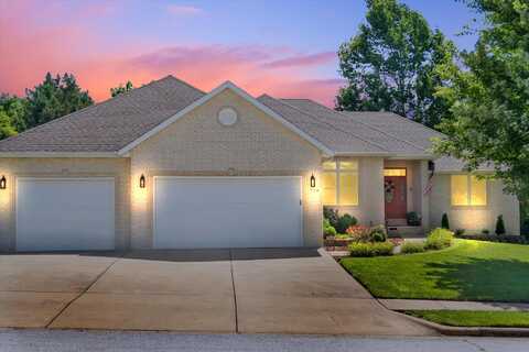 710 S Magnolia Avenue, Republic, MO 65738