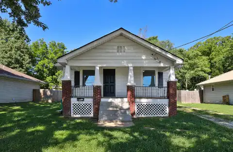 2427 N Boonville Avenue, Springfield, MO 65803