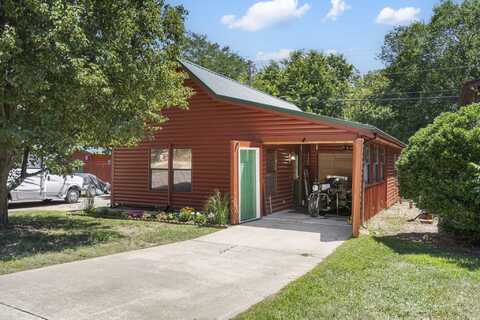 121 Bears Paw Way, Hollister, MO 65672