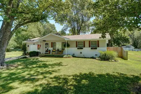 2420 N Rural Avenue, Springfield, MO 65803