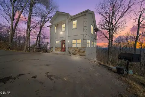 1956 Saint Moritz Drive, Gatlinburg, TN 37738