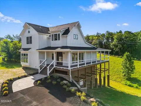 1121 Levi Glenn Court, Sevierville, TN 37862