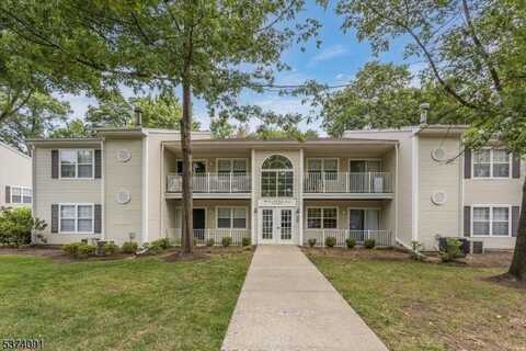 34 Maple Ln, Mount Arlington, NJ 07856