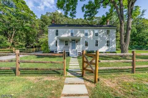 15 Wildwood Rd, Tewksbury Twp., NJ 07830