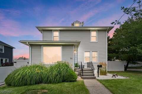 58 N Smith St, Woodbridge, NJ 07001