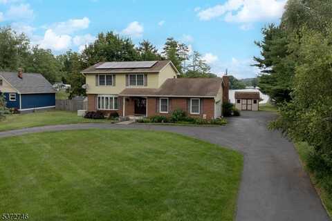 27 Scenic Dr, Kearny, NJ 07821