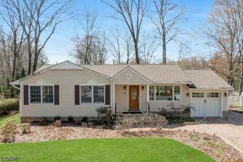 71 New St, Allendale, NJ 07401