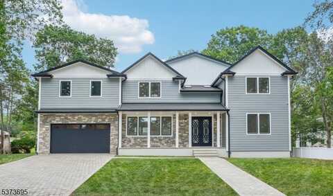492 Oaktree Rd, Oradell, NJ 07649