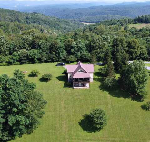 302 Northern Trail, Slatyfork, WV 26291