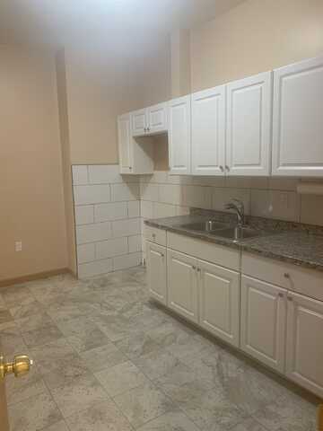 414 PATERSON PLANK RD, Union City, NJ 07087