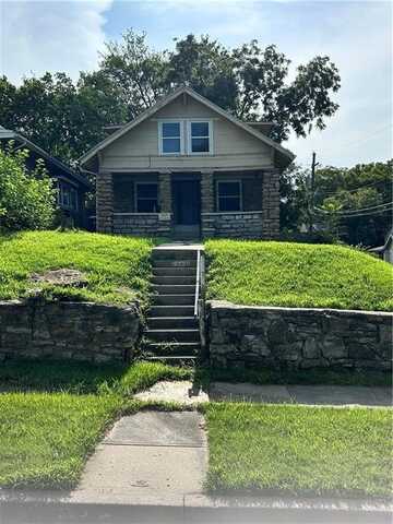 3631 Chestnut Street, Kansas City, MO 64130