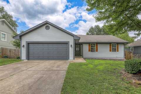 629 Adams Drive NE, Lees Summit, MO 64086