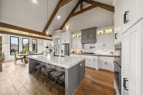 3053 NW Thoreau Lane, Lees Summit, MO 64081