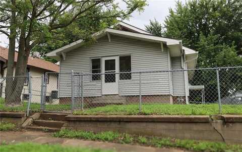 16 E Hyde Park Avenue, Saint Joseph, MO 64504