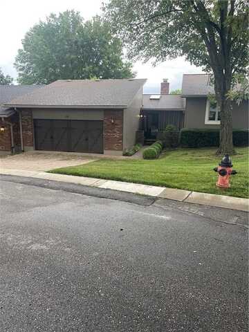 74 Woodbridge Lane, Kansas City, MO 64145
