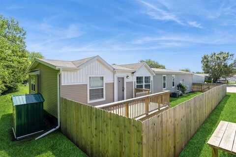 322 Mosswood Ln, IowaCity, IA 52246