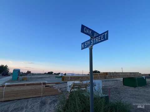 812 N 5th St, Nyssa, OR 97913