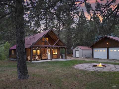 14 Coyote Ln, Garden Valley, ID 83622