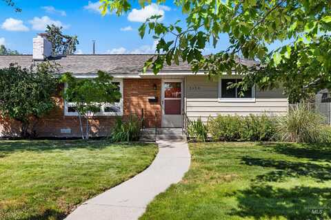 3930 W Greenbrier Drive, Boise, ID 83705