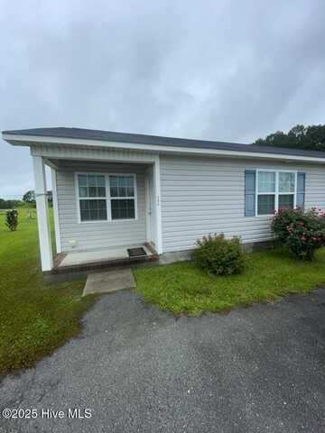 206 Angus Lane, Richlands, NC 28574