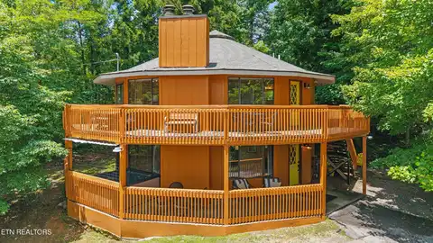 1318 Garrett Drive, Gatlinburg, TN 37738