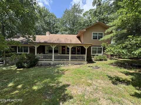 124 Rolling Green Drive, Crossville, TN 38558