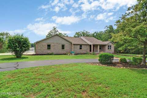 8621 Cherokee Tr, Crossville, TN 38572
