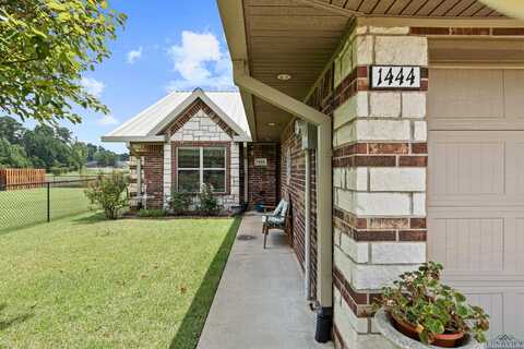 1444 Garner LN, Longview, TX 75605